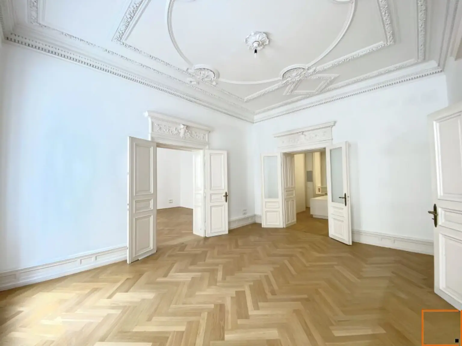 Repräsentatives Altbaubüro bei Schottentor und Votivkirche