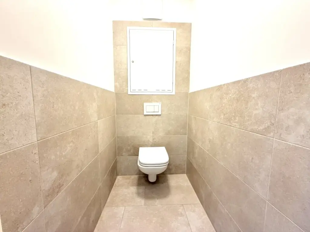 gut aufgeteilte 4-Zimmer Wohnung mit 2 WC's und einem südwest Balkon