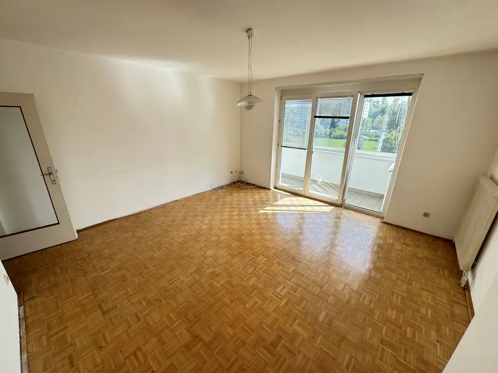 3 ZIMMERWOHNUNG MIT VERGLASTER LOGGIA NÄHE ANDREAS HOFER PARK