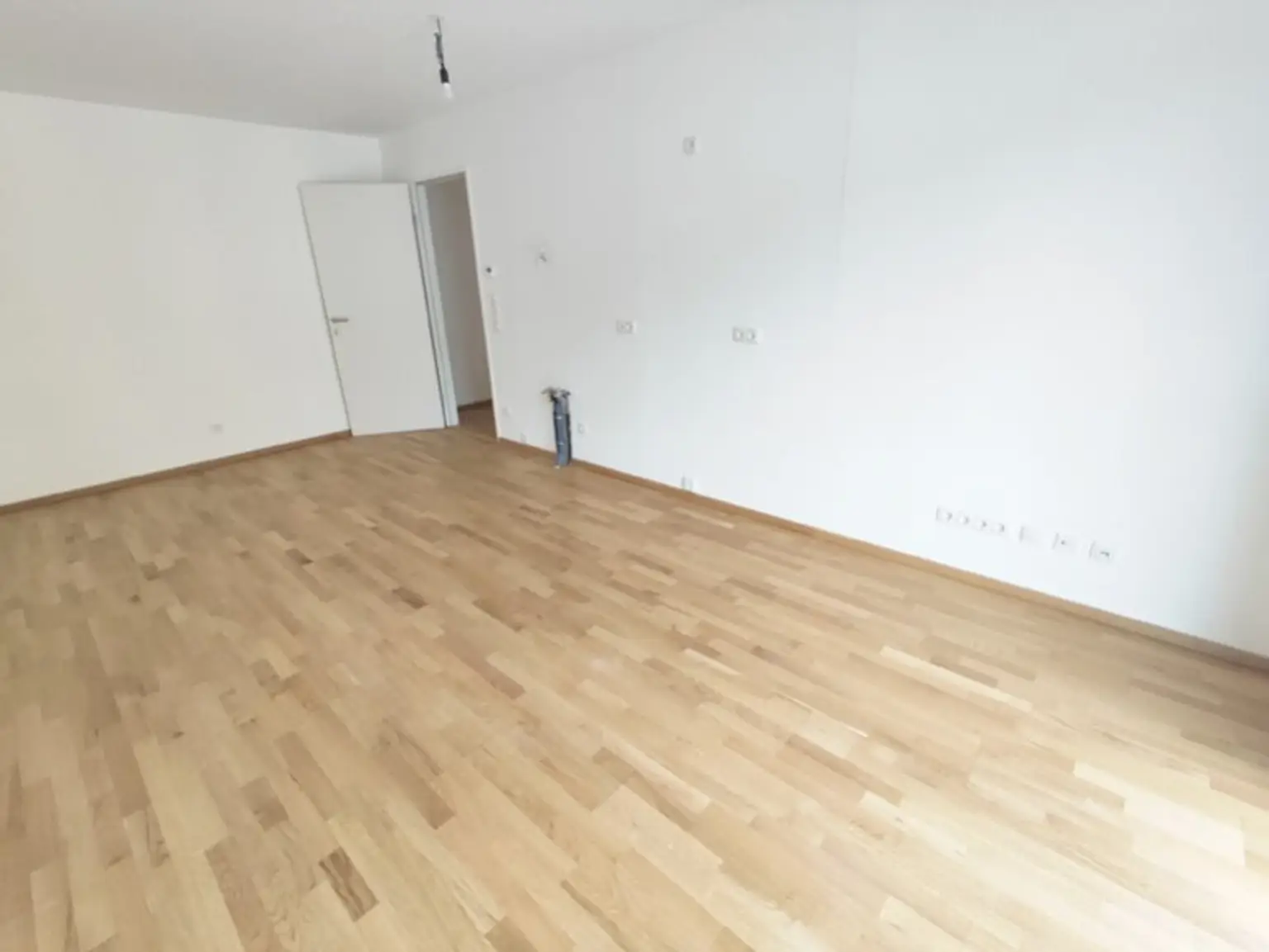 Arndtstraße! Neubau 2-Zimmer-Erstbezug mit Balkon im 4. Liftstock - Top48