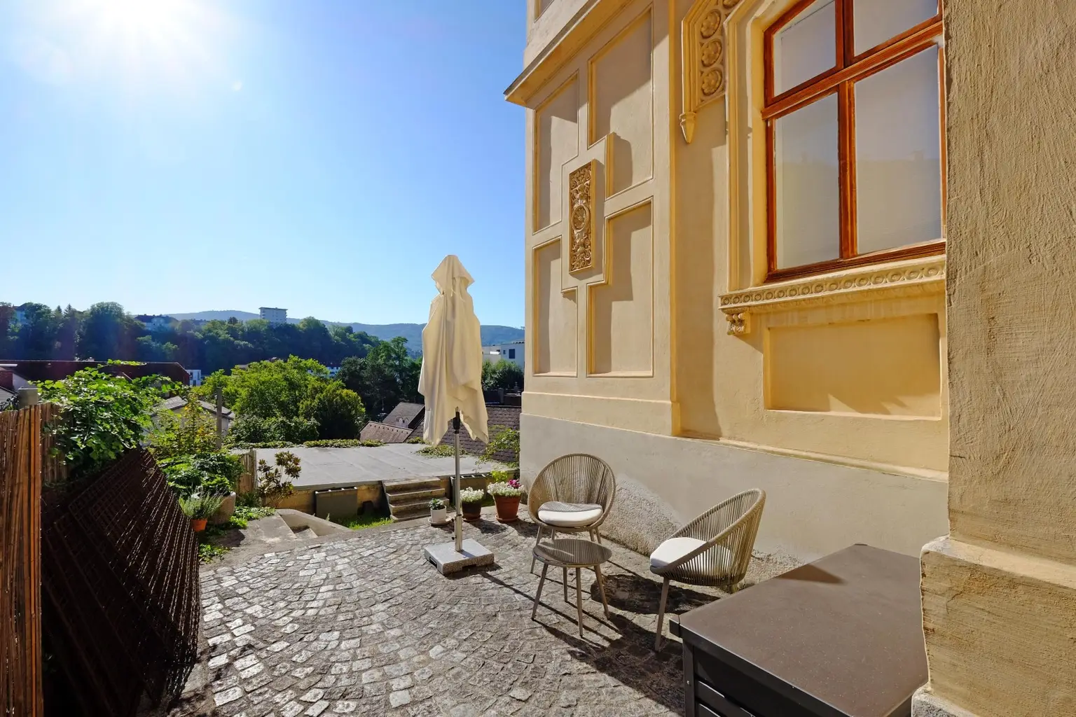 Historische Villa ALMEROTH im Stadtzentrum- Wohnen auf 250 m2 im OG plus 4 Untermieter