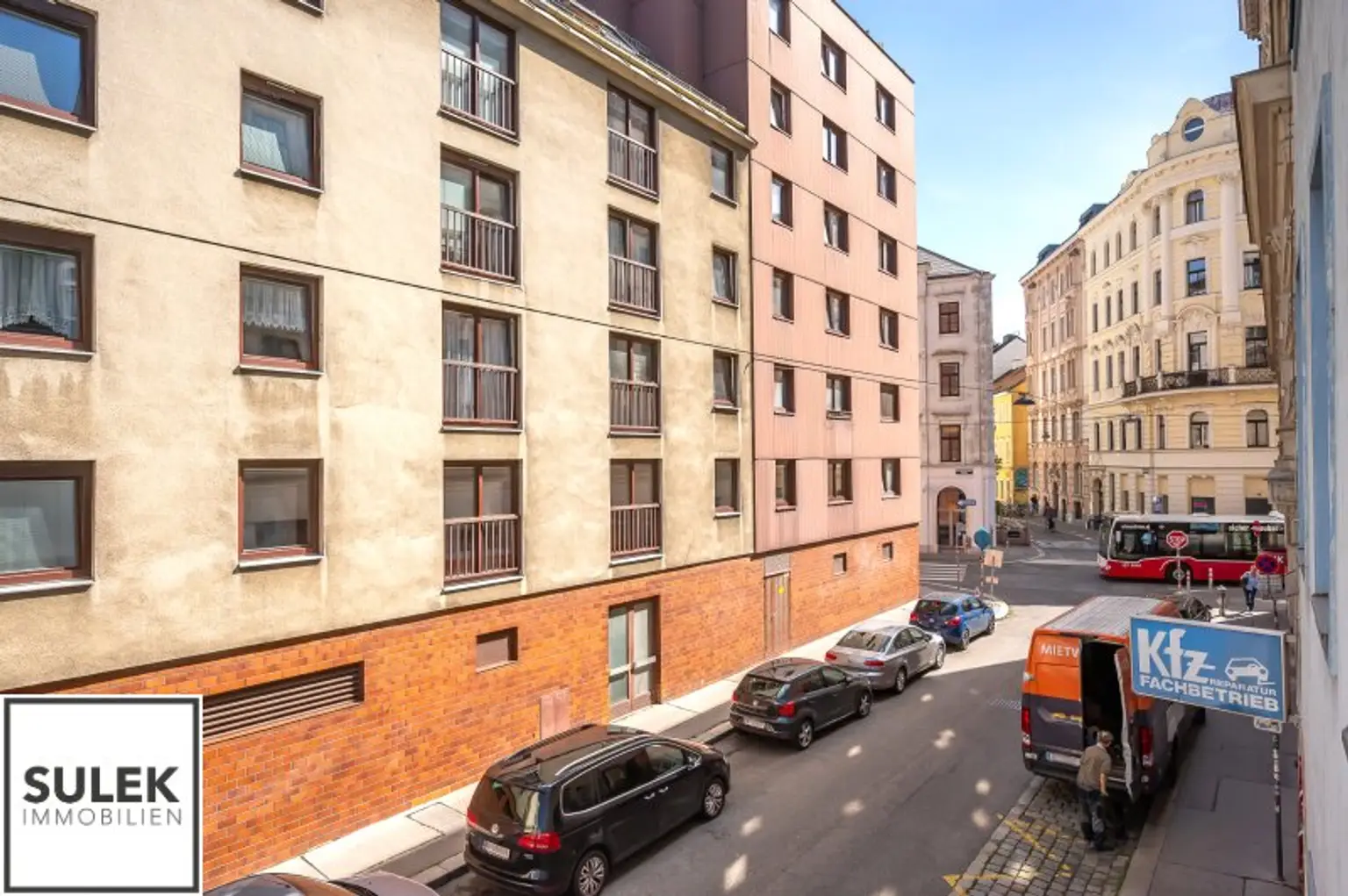 Rarität in der Wehrgasse: großzügige, sanierte Altbauwohnung mit Terrasse ab 01/26 unbefristet mieten!
