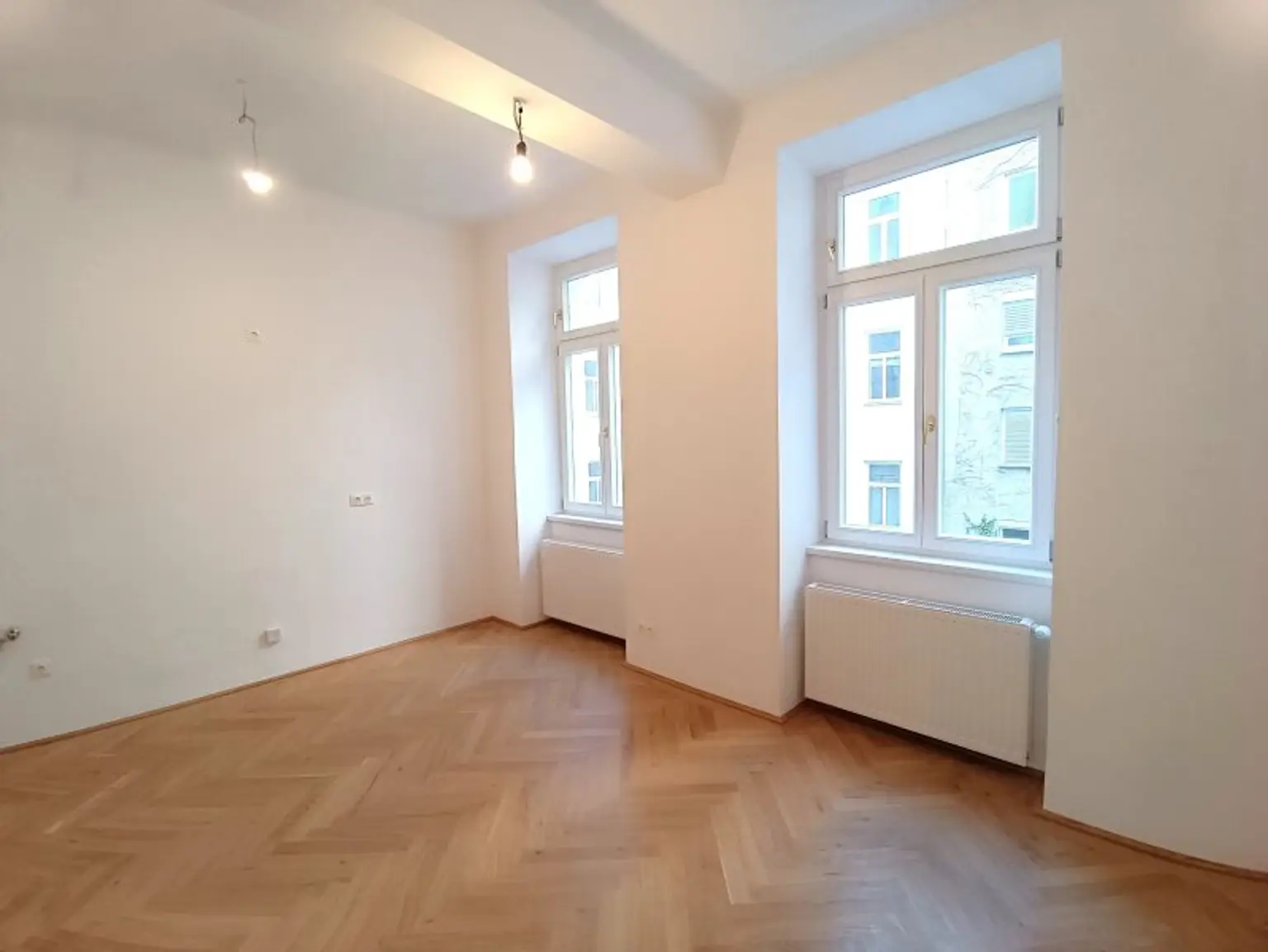 Altbaujuwel mit Erstbezug und U-Bahn Nähe! 3 Zimmer! Nähe Servitenviertel & U4 Friedensbrücke!