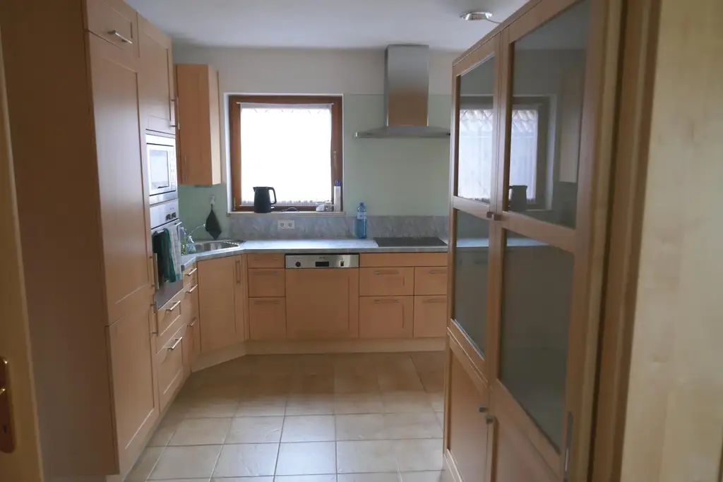 Geräumiges Ein-Zweifamilienhaus mit Seeblick-in 2 Wohnungen teilbar