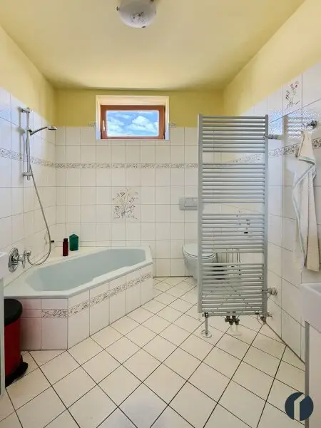 Badezimmer im OG