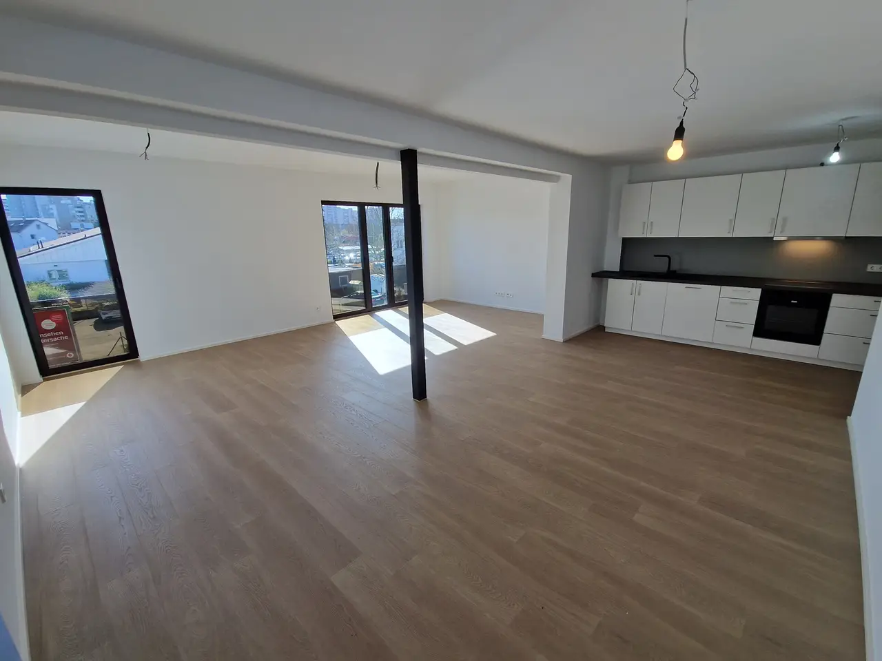 Helle, neuwertige 3,5-Zimmer-Wohnung mit tollem Balkon und 1 PKW-Stellplatz in Böblingen in Seenähe - Foto 1