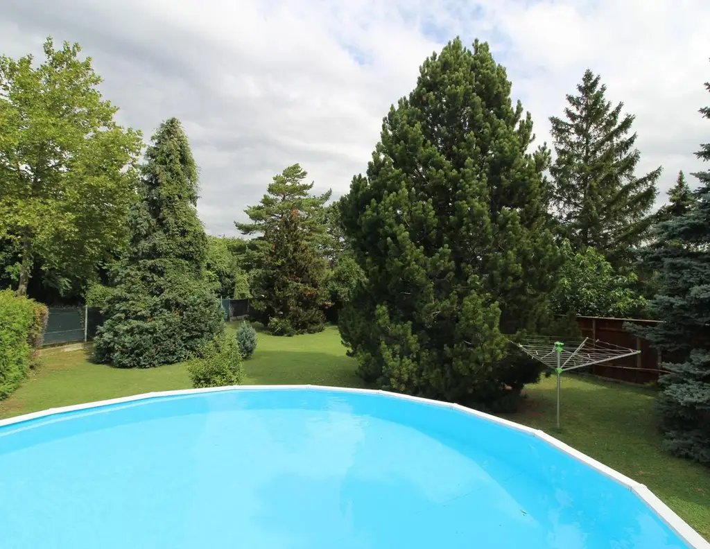 Grundstück in Baden ca. 1265 m² für ein oder zwei Häuser nähe den Bahnhof Baden zu verkaufen