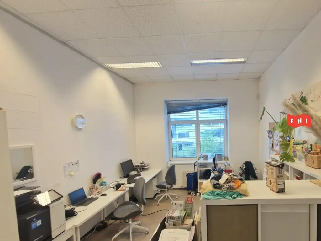 Büro | Stellplätze | Unbefristet