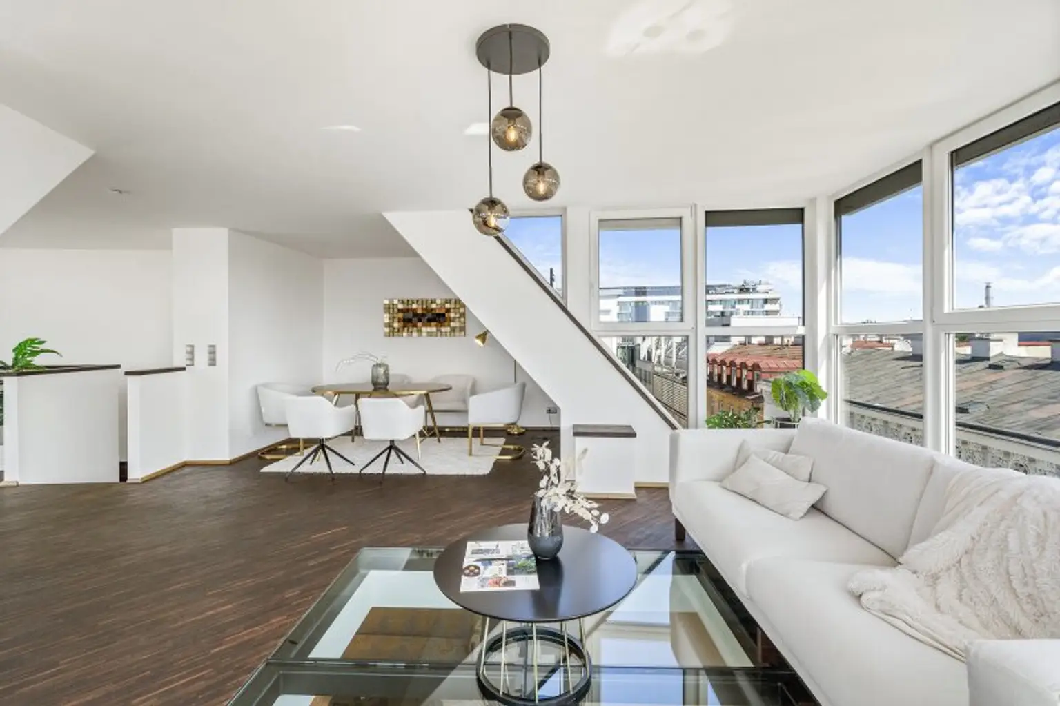 Licht Luft Luxus - Exklusive Dachgeschoss-Maisonette mit Terrassen & 360° Panoramablick
