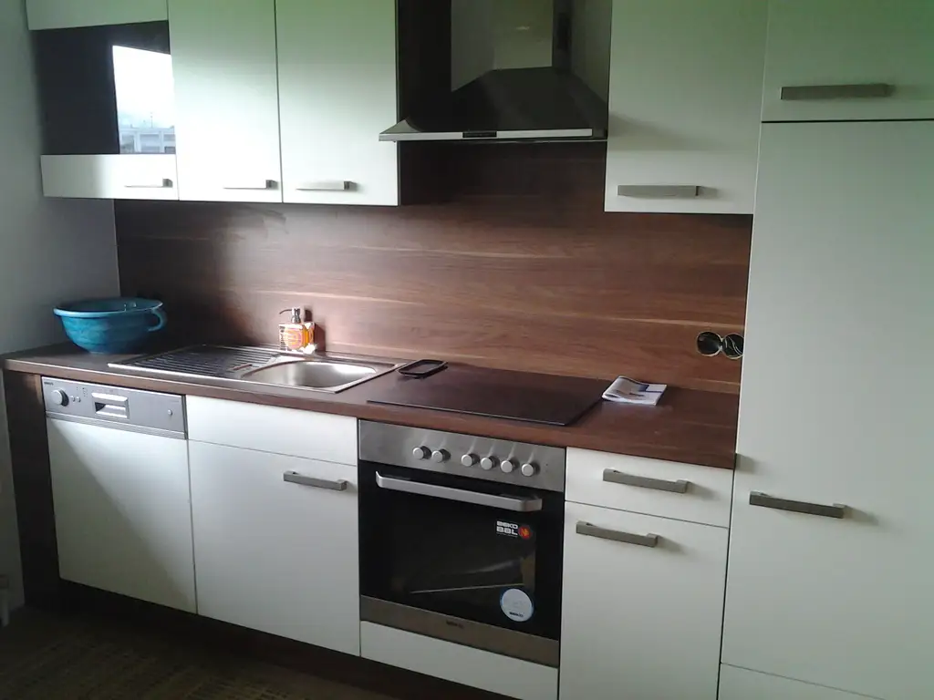 Eine sehr schöne 4 Zimmer-Wohnung mit Balkon im 1. Stock, in Gmunden, in ruhiger Lage.