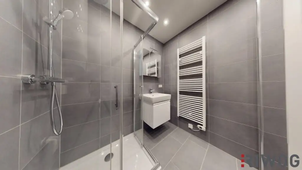 ERSTBEZUG nach Sanierung I Komfortable 3 Zimmer Wohnung I Inkl. Tischler-Küche mit Siemens Geräten