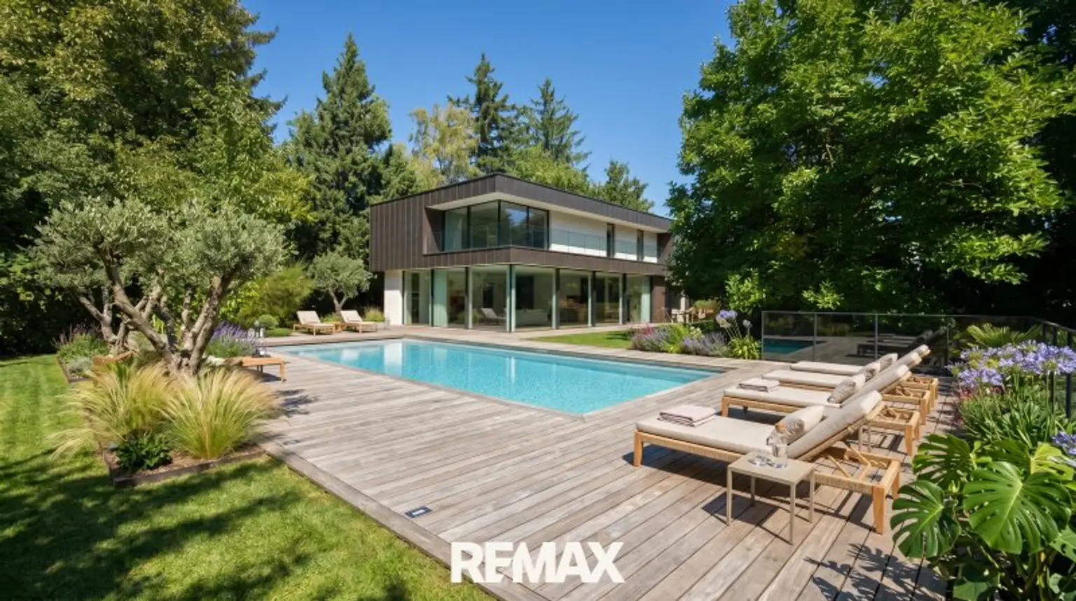Einfamilienhaus mit Pool Visualisierung