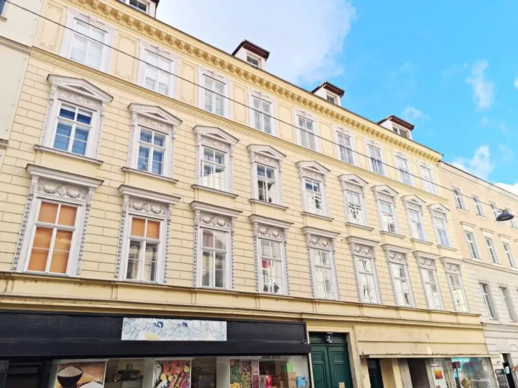 NASCHMARKT-NÄHE, 62 m2 Dachgeschoß, 2 Zimmer, Küche, Wannenbad, Parketten, U4-Nähe, Kettenbrückengasse