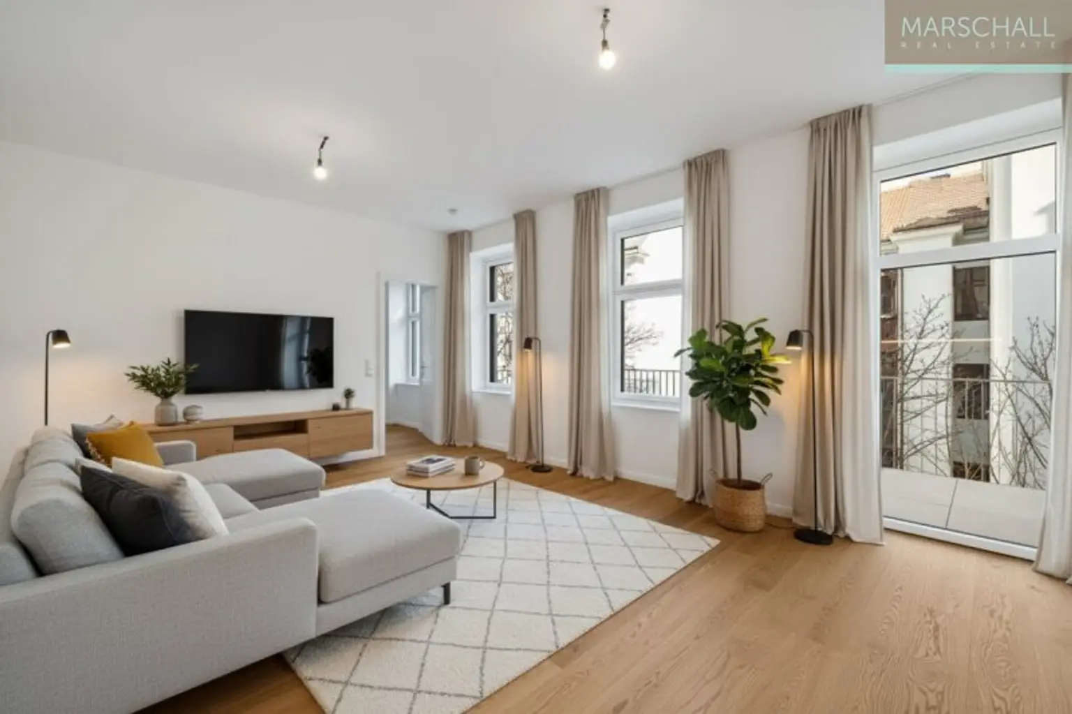 Perfekt sanierte 2-Zimmer-Altbauwohnung mit Balkon in Top-Lage