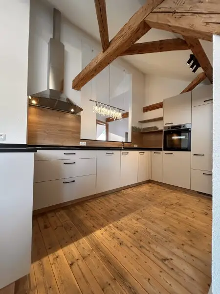 Renovierte Dachgeschosswohnung mit Altbauflair in Jenbach