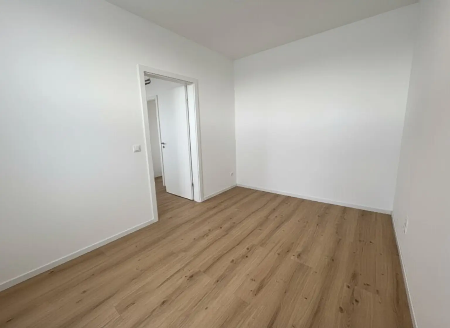 Hell und zentral - Moderne 2-Zimmer Wohnung (Heizkosten inkl.)