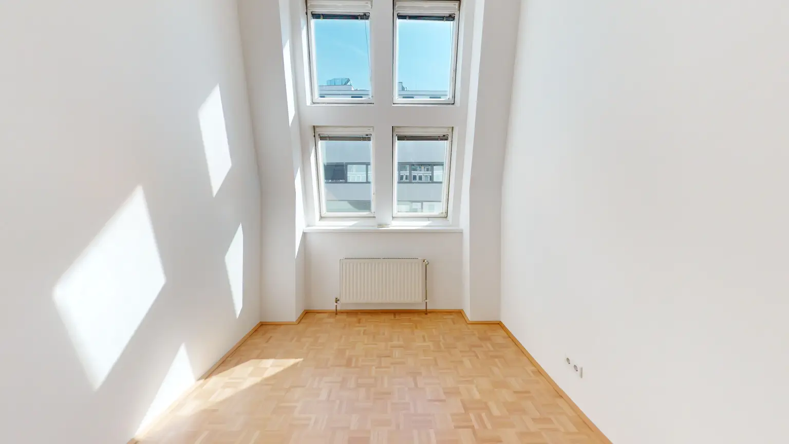 3-Zimmer-Wohnung mit privater Dachterrasse, Klimaanlage und Ruhelage