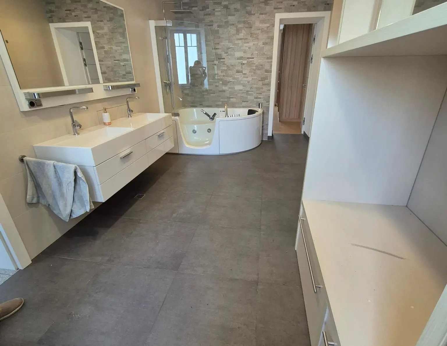 Wohn- und Geschäftshaus in luxuriöser Ausstattung Элегантный городской дом с роскошным SPA и бассейн