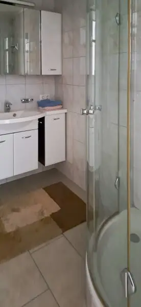 3-Zimmer-Loggia-Wohnung, mit Blick auf den Traunsee und den Traunstein.