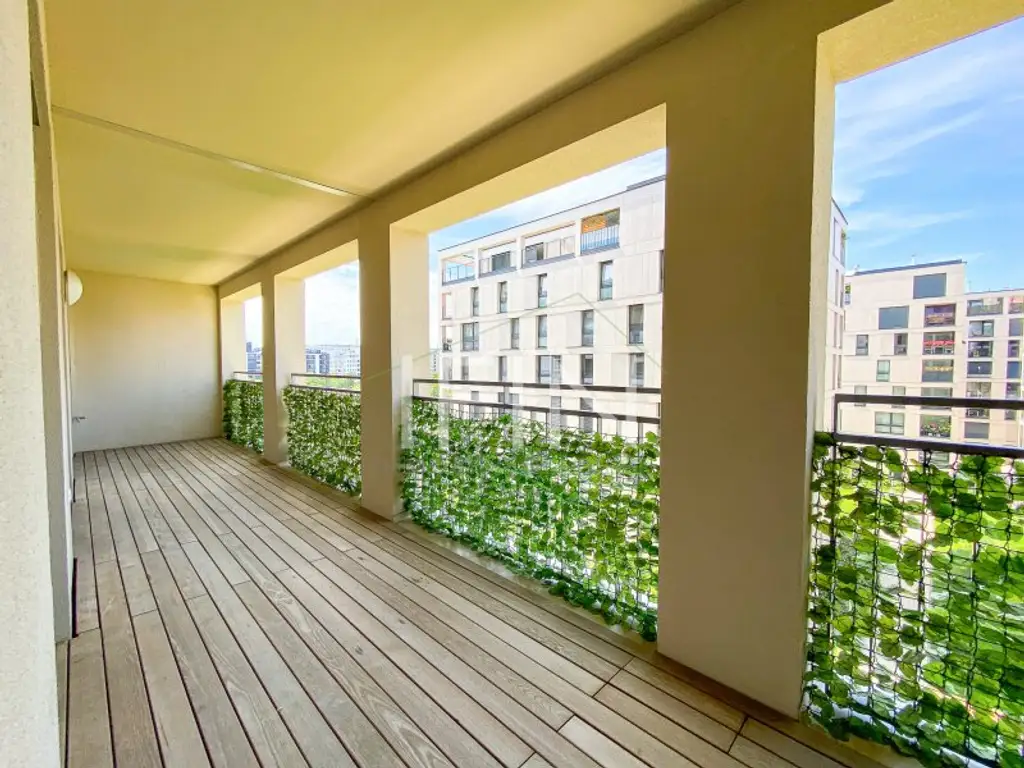 Helle Wohnung mit großer Freifläche und Parkblick im 2. Bezirk!