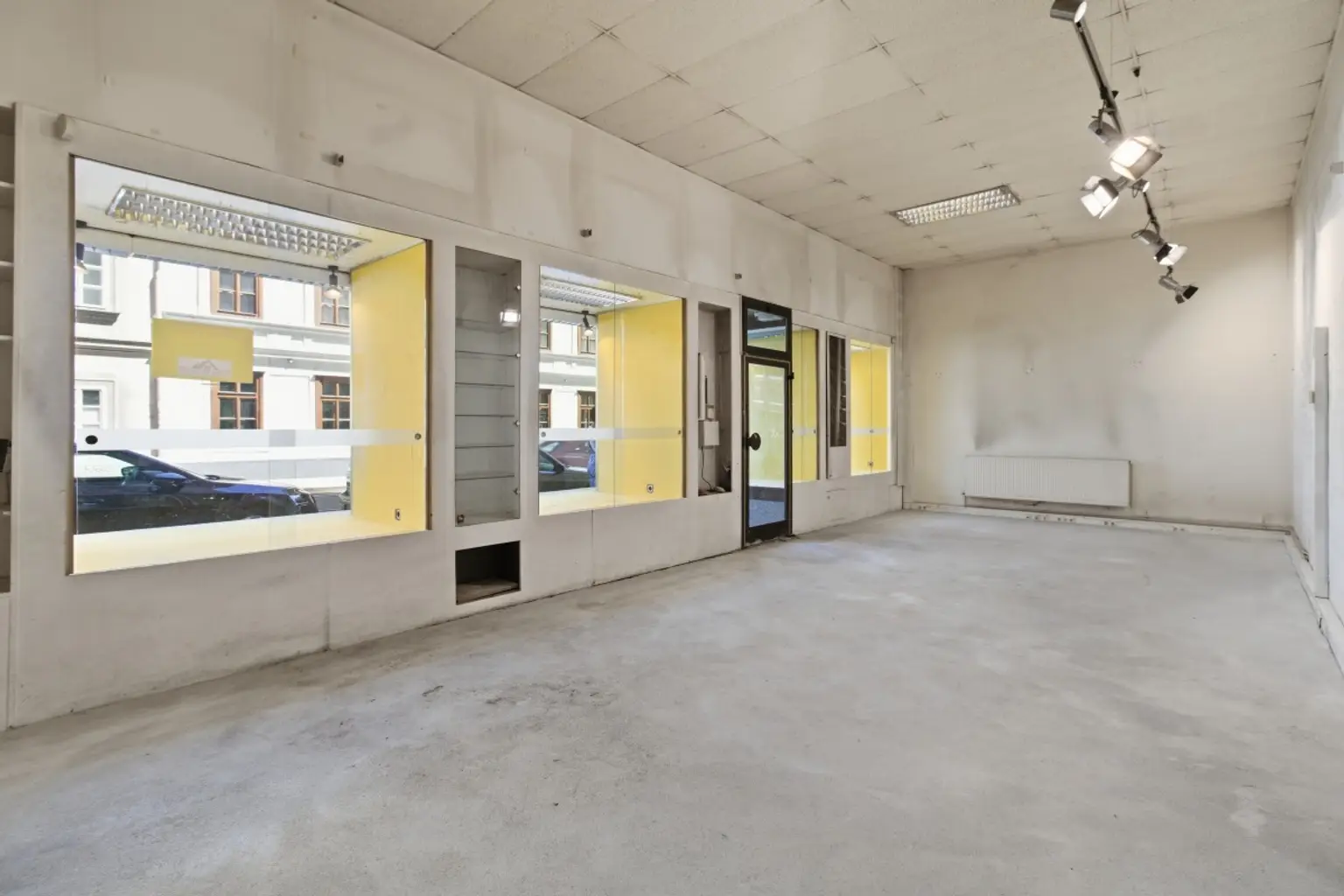 IMG_8609 | LOKAL mit Auslagefront – Sichtbarkeit garantiert - 1070 WIEN | Prima Service Immobilien