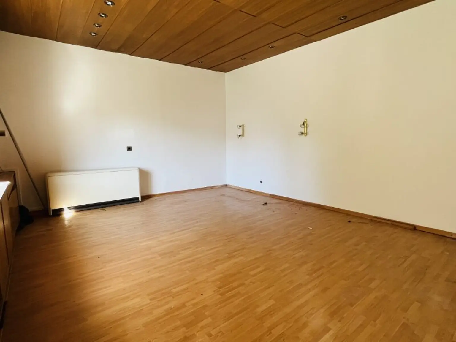 Sanierungsbedürftiges Einfamilienhaus in gefragter Esslinger Siedlungslage