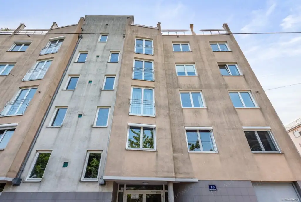 Lichtdurchflutete Maisonette mit Dachterrasse direkt am Währinger Park