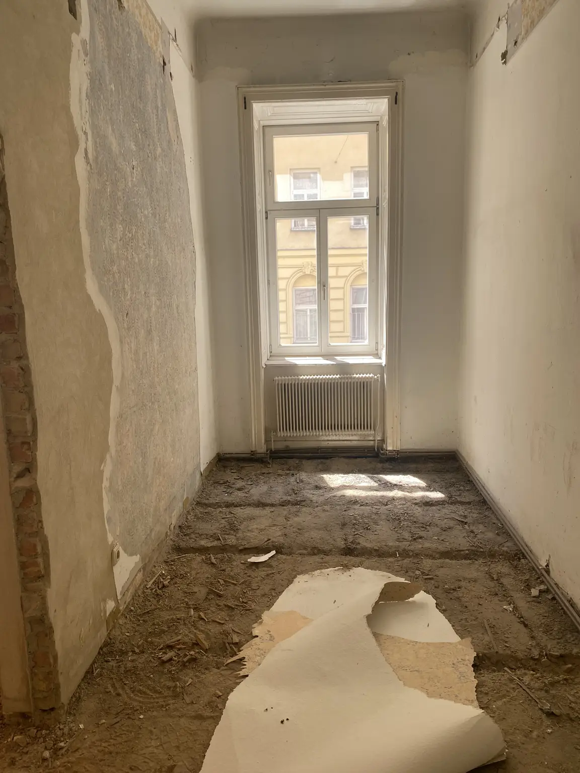 Neu saniertes 71m² Altbauarpartment 3 Zimmer in Toplage 1090 Wien !