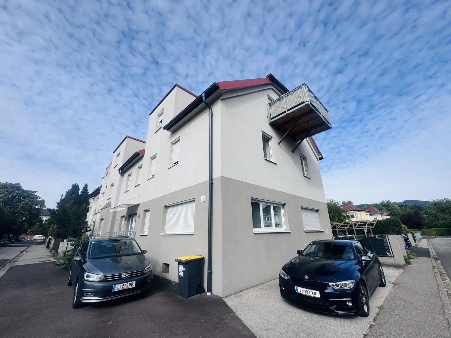 Wohnen wie im eigenen Haus – 4 Zimmerwohnung mit Eigengarten & Stellplatz in Ruhelage – PROVISIONSFREI