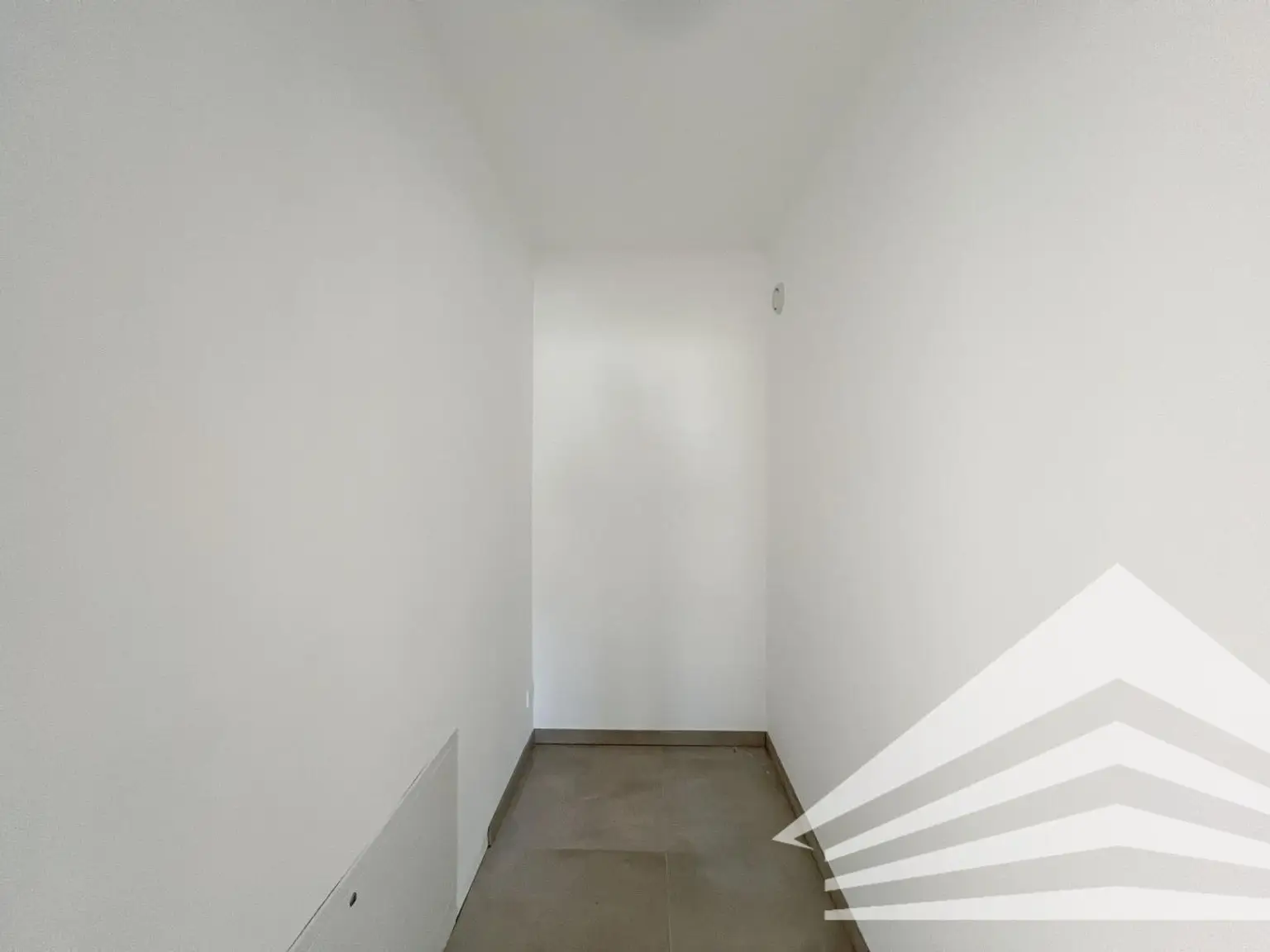 Lichtdurchflutete 3-Zimmer Wohnung mit großem Balkon in Puchenau!