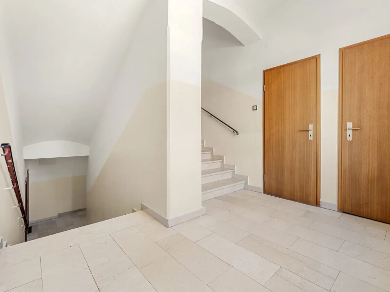 Traumhafte und kernsanierte 1,5 Zimmer Wohnung mit Parkplatz in Klagenfurt - Billrothstraße