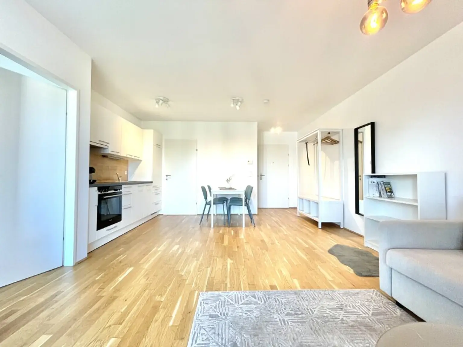 ***Vollmöblierte 2-Zimmer-Mietwohnung mit Balkon in 1220 Wien – Nähe Alte Donau & U1 Kagran***