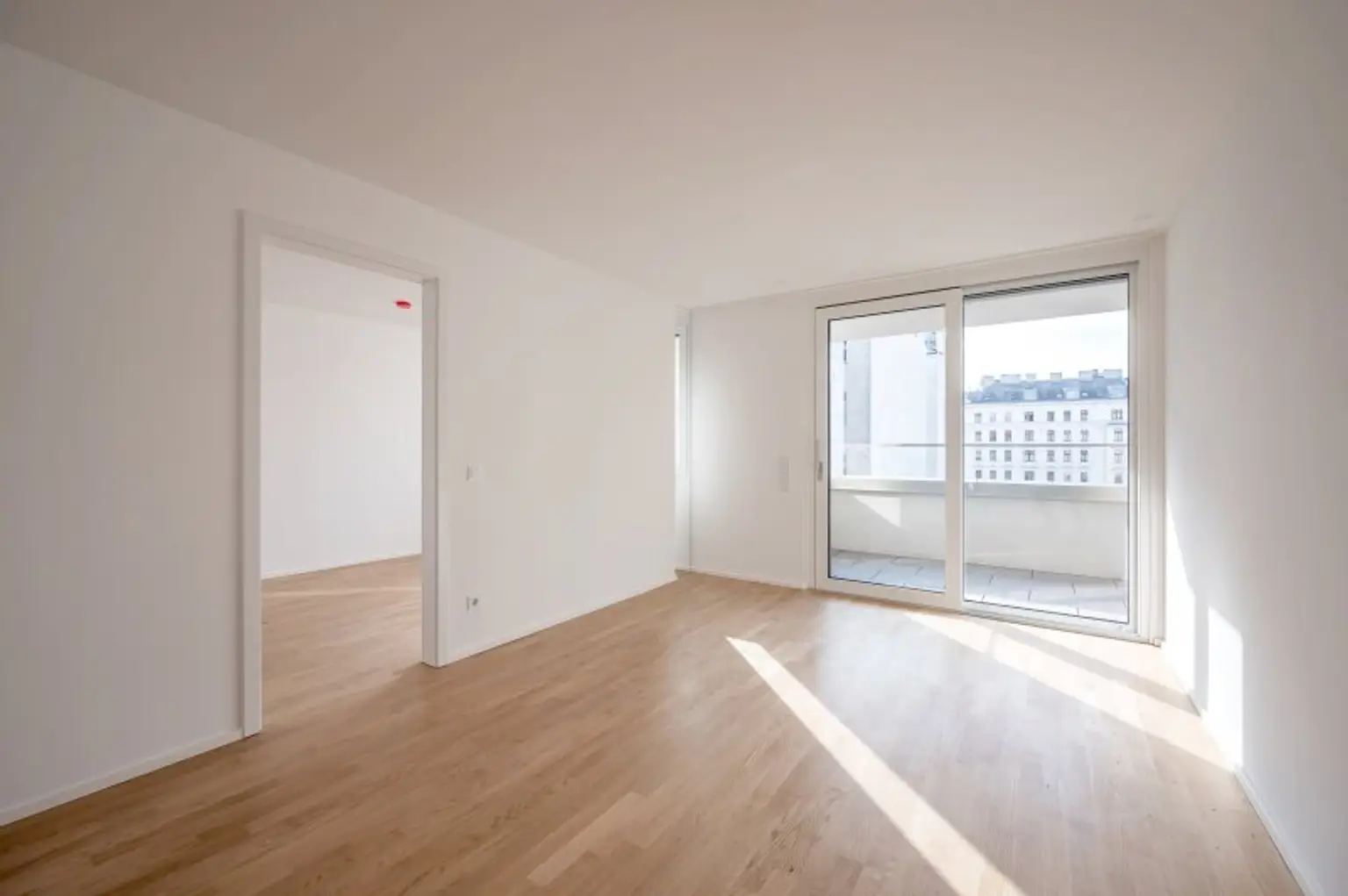 ++MOLLARD 50++ Elegant 3-room apartment in Vienna’s vibrant city core (1/22)
