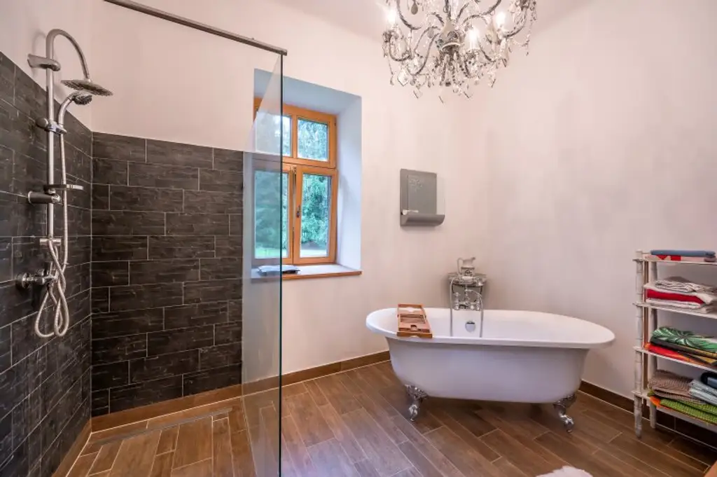 Charmantes, revitalisiertes Forsthaus - Naturidylle in Klausen-Leopoldsdorf