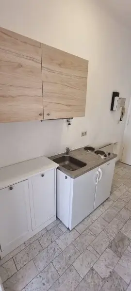 Heller Singlehit im 3.Liftstock - nähe U-Bahn & AKH - Besichtigung FR 07.11 um 16.30 h & 17.00 h