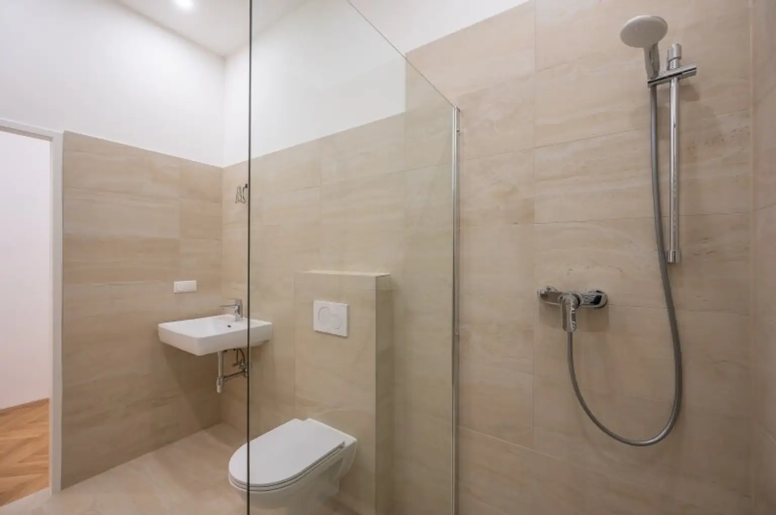 ++NEU++ Generalsanierte 2-Zimmer Altbau-Wohnung mit viel Potenzial!