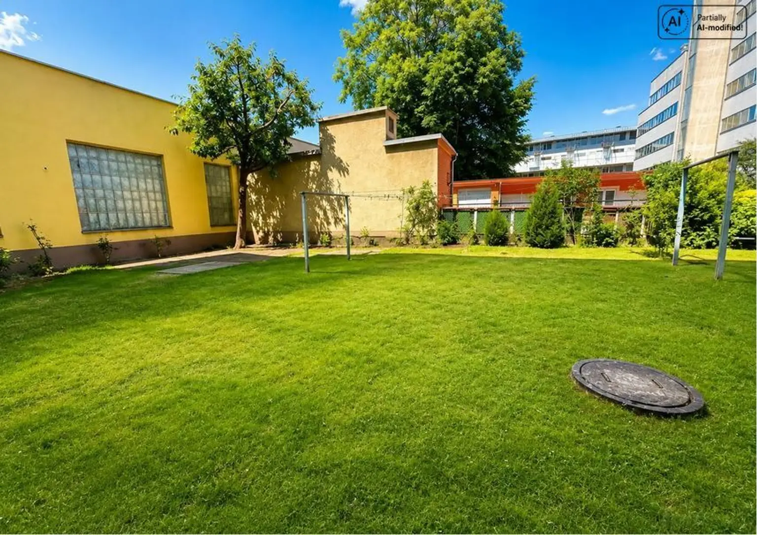 Heller Innenhof mit urbanem Flair