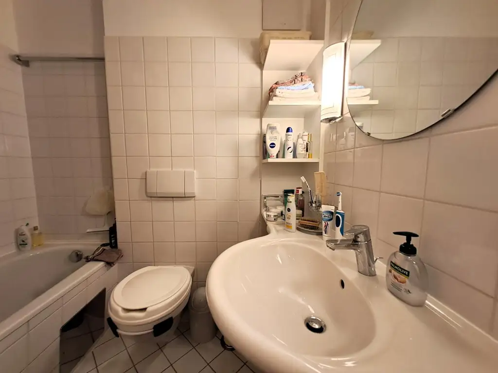 Charmante 2 Zimmer Wohnung mit Balkon und grandiosem Blick