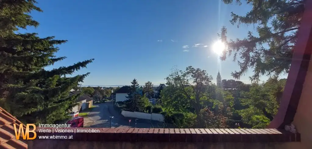 Beste Lage Neusiedl am See: 3 Terrassen, 10 Zimmer, 230m² Wohnfläche, Garten & Seeblick