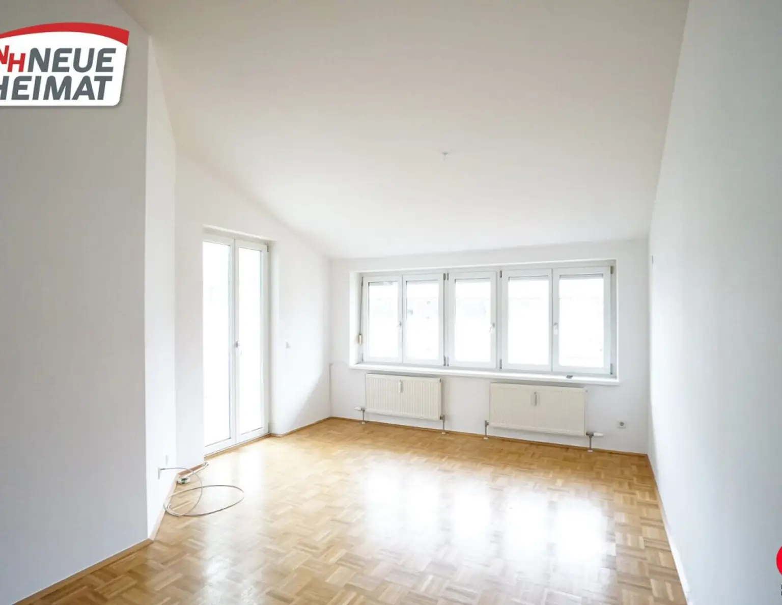 3-ZIMMER-DACHGESCHOSSWOHNUNG MIT GEMÜTLICHER LOGGIA IN GRÜNLAGE IN FREISTADT!