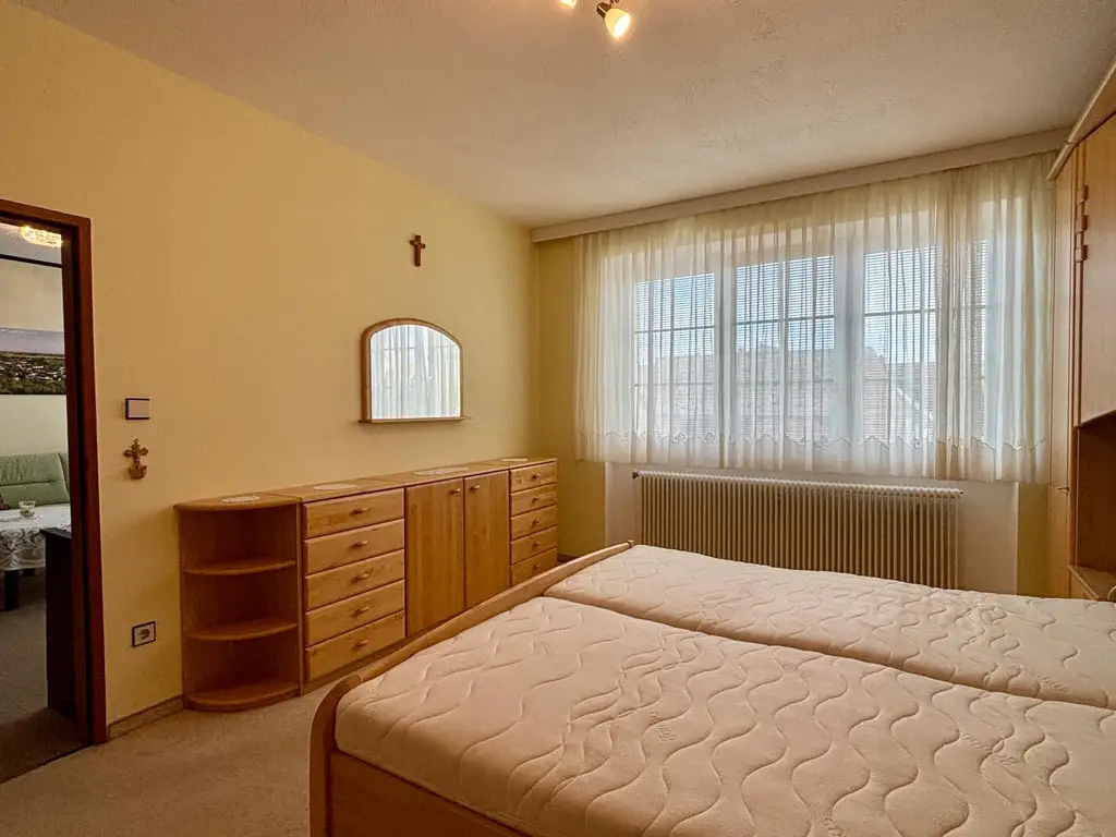 Einfamilienhaus mit großem Grund