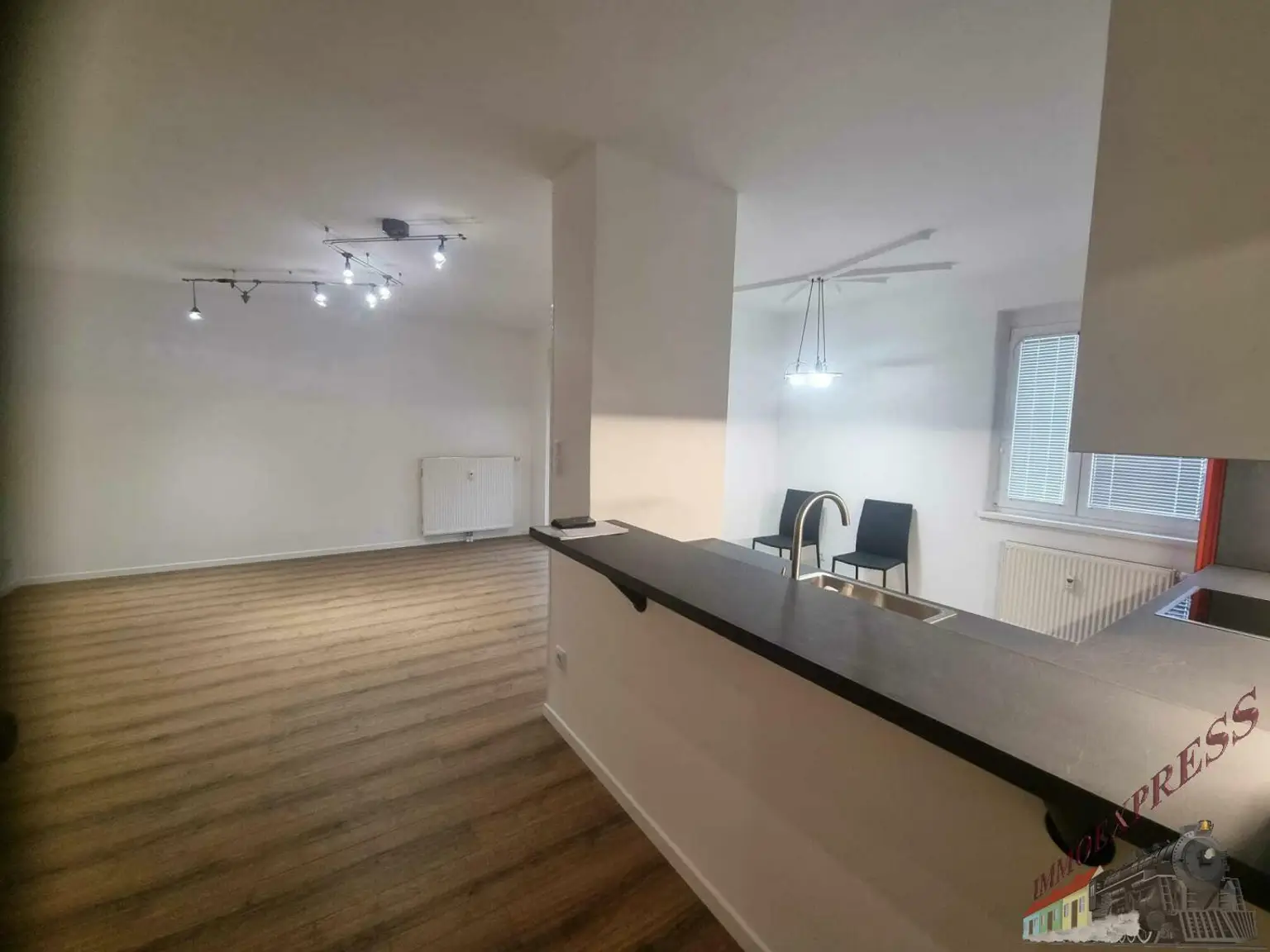Neu sanierte Niedrigenergiewohnung mit Loggia nähe Traisenpark