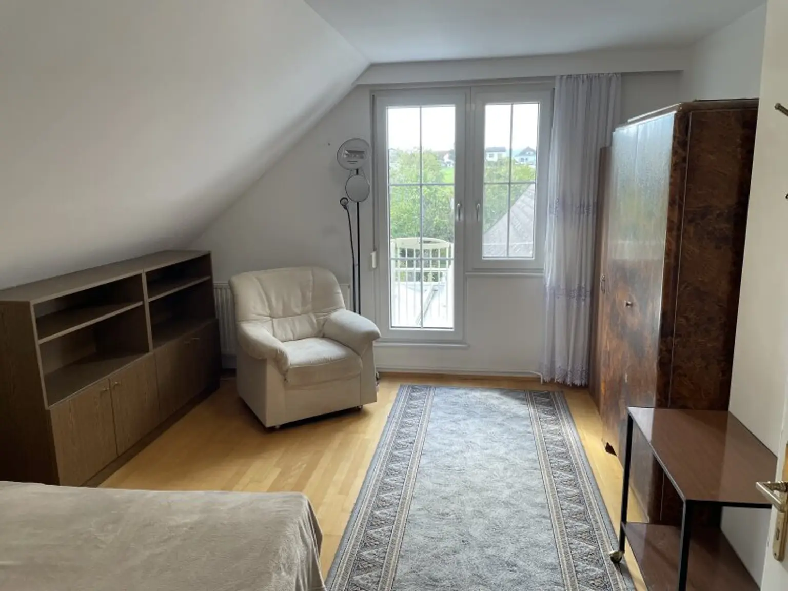 SEHR GEPFLEGTES EINFAMILIEN-HAUS MIT SCHÖNEM GARTEN -- LOGGIA/GARAGE -- RUHELAGE!