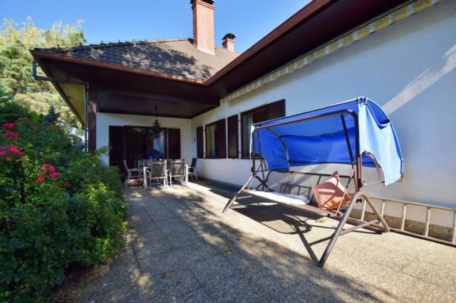 Exklusives Traum-Anwesen mit Naturteich und Gästehaus
