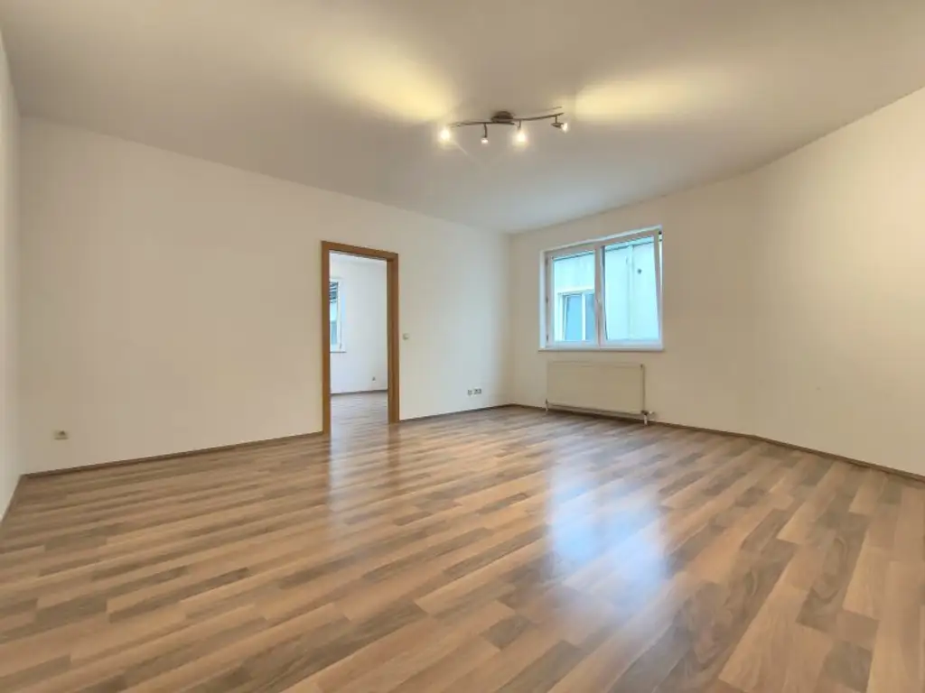 Charmante 2-Zimmer-Mietwohnung im Herzen von Hollabrunn - Fußgängerzone