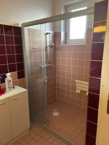 +++ TOP PREIS P.B. - KORNEUBURG, GROSSES 7 ZIMMER EIN -ZWEIFAMILIENHAUS, BENÖTIGT LIEBEVOLLE MODERNISIERUNG, toller Wintergarten und Terrasse Altbaumbestand GARTEN +++