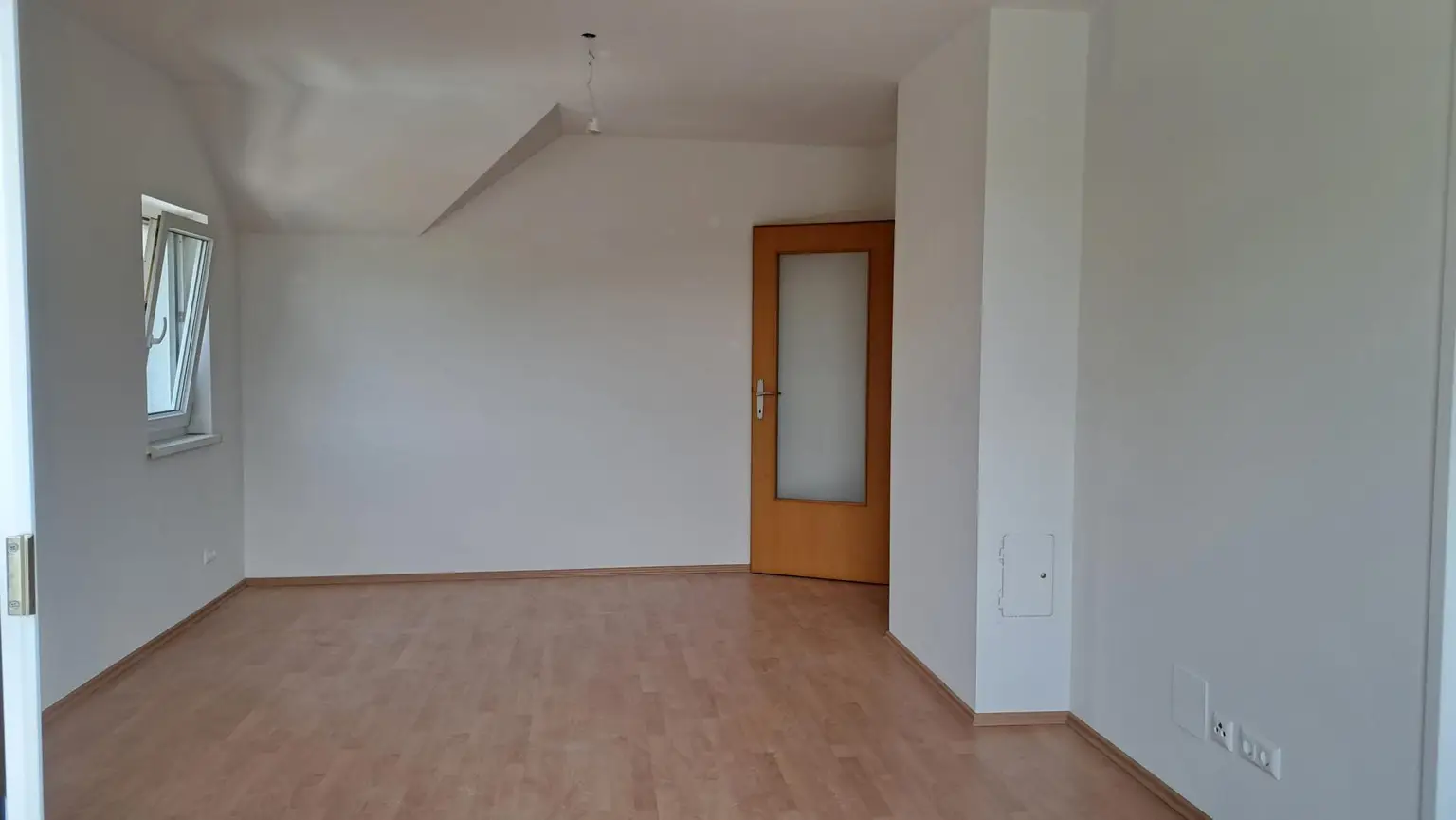 Provisionsfreie helle 3 Zimmerwohnung mit Kaufoption