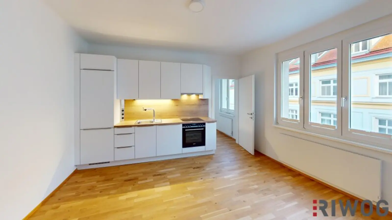 ERSTBEZUG nach Sanierung I Komfortable 3 Zimmer Wohnung I Inkl. Tischler-Küche mit Siemens Geräten