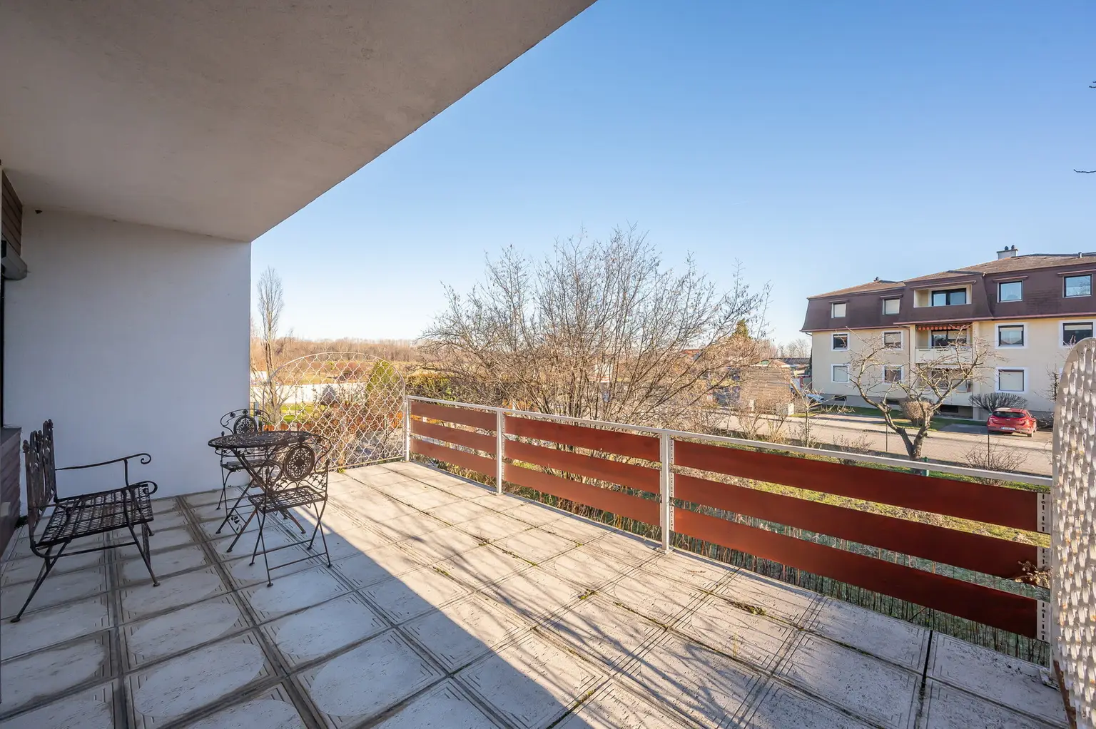 Terrasse vom Wohnzimmer