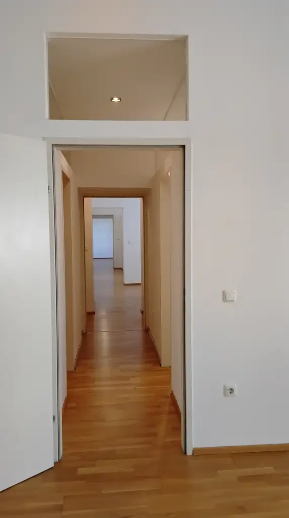 Attraktive 3-Zimmer-Wohnung mit ca. 99 m² im 2. Stock in Wels